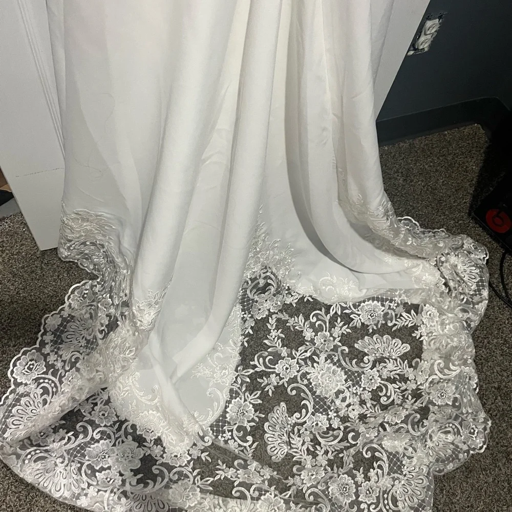 Lightweight, crêpe, long sleeve lace wedding gown ivory - Picture 11 of 15